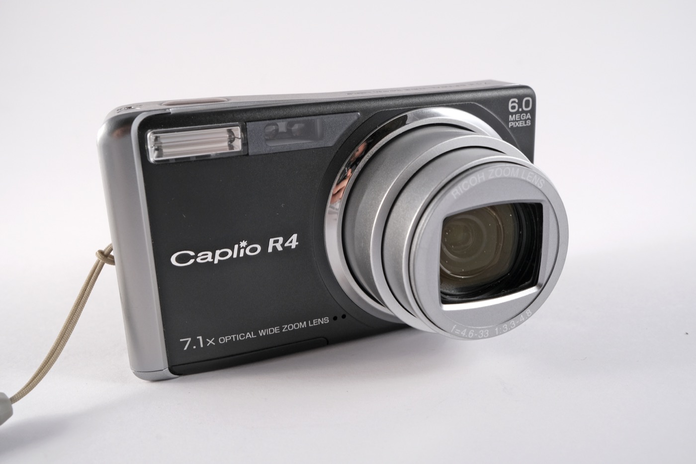 Ricoh Caplio R4 camera