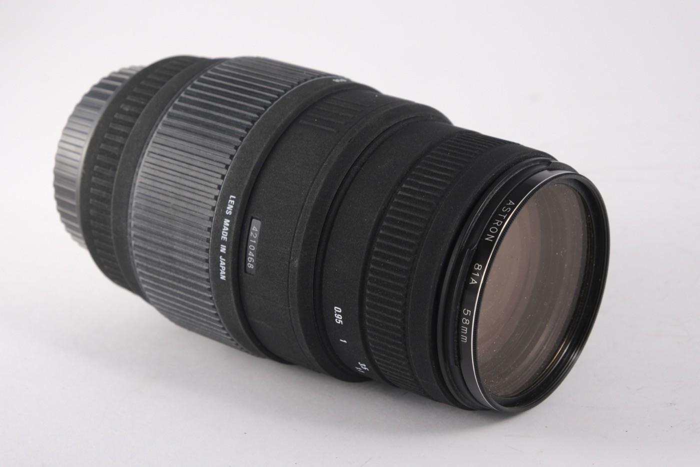 Sigma 70-300mm f/4-f/5.6 DG macro lens