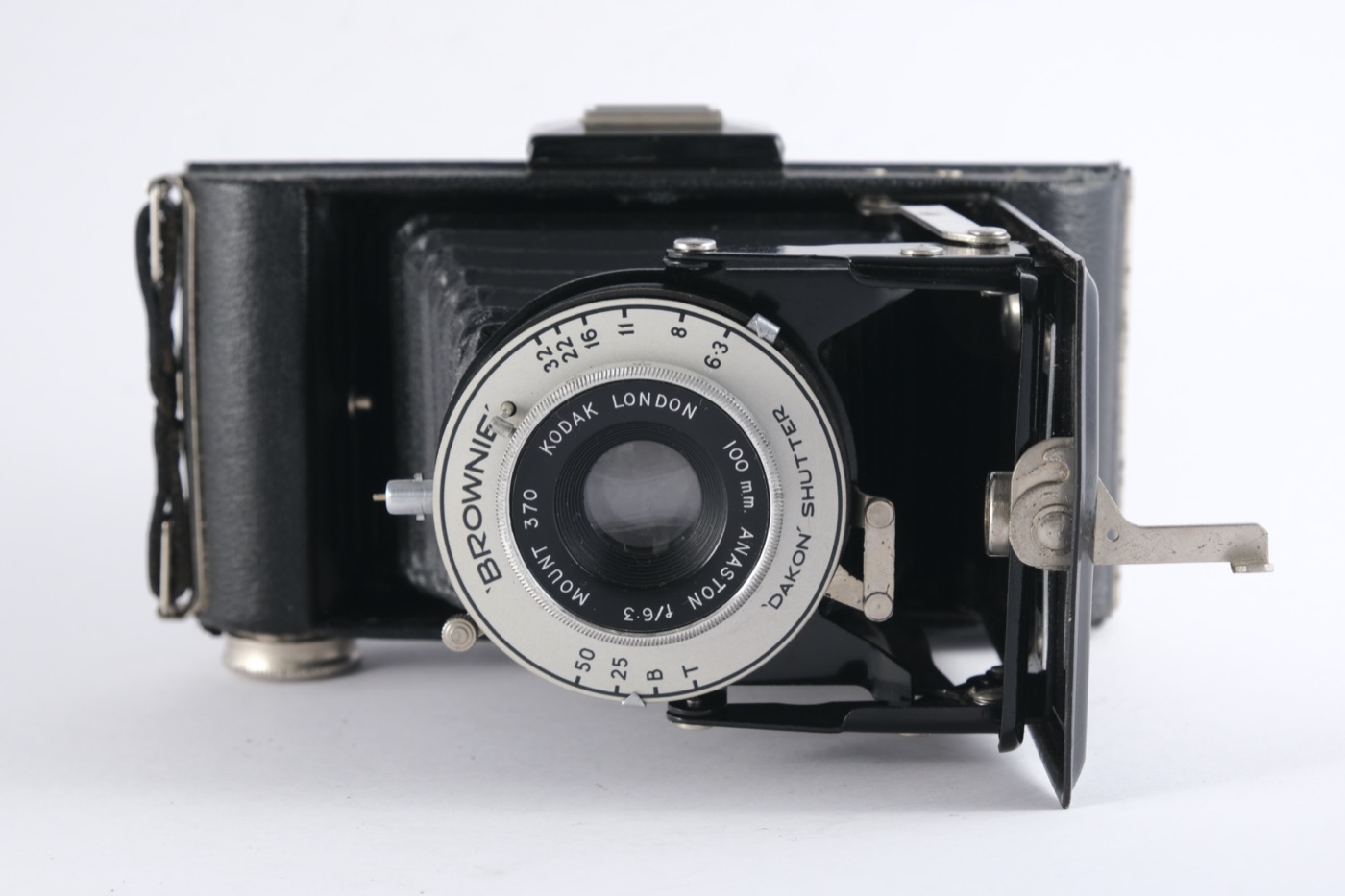 Kodak Six-20 Folding Brownie camera